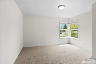 3rd upper bedroom