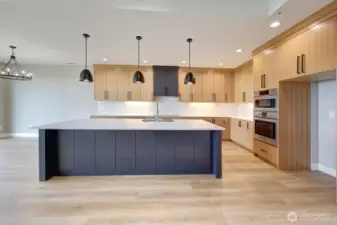 Large island with eating space