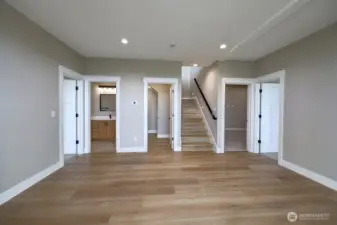 Downstairs Family Room r:full bath c:bonus rooom