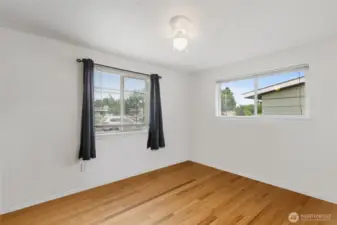 photos have been photoshopped to remove tenant items.
