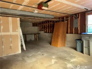 Garage Long On One Side