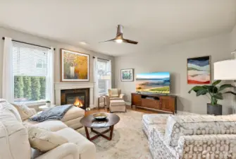 Main floor spacious living room