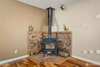 Cozy wood burning fireplace for those chilli PNW evening