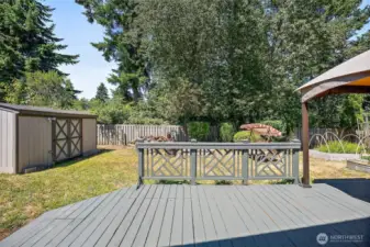 Large Rear Deck