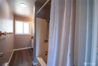 Large main bath upstairs