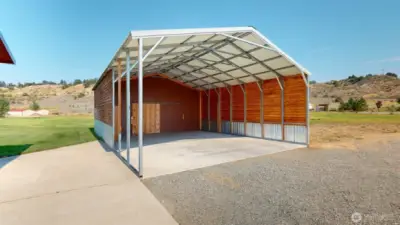 Carport/Garage