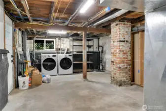 Almost 500 sqft for storage, laundry, shop or what have you.