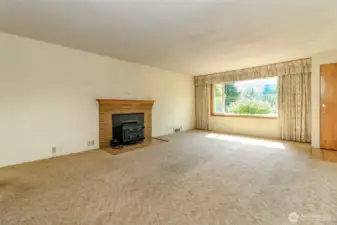 Entry to Living Room