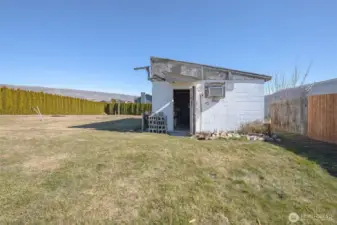 Shop/shed