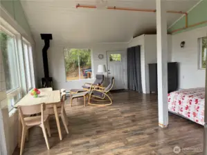 Open concept, great lighting