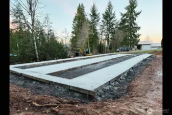 Rebar reinforced concrete foundation (this home won't budge!)