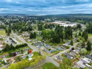 Walking distance to Fred Meyers and other shopping areas.
