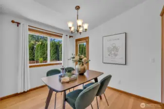 Lots of light for your dining enjoyment and easy access to the parklike backyard