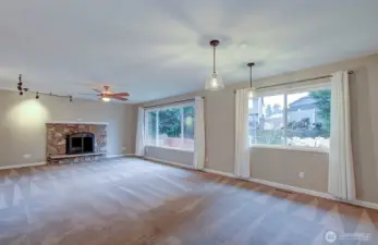 Dining Room/Living Room (Main)