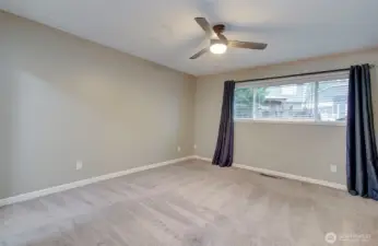 Primary Bedroom (Main)