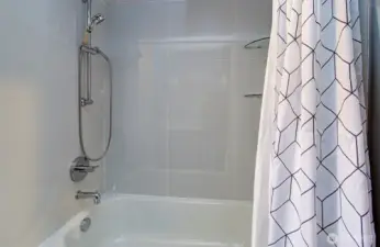 Hall Tub/Shower