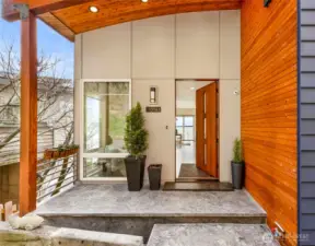 Newer construction, one owner