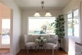 Kitchen Eating Nook