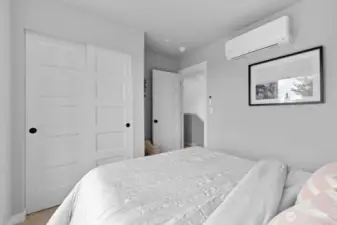 Photographs are for illustrative purposes only. Features, finishes, interior/exterior colors, landscaping and floorplan shown may vary from actual homes built.