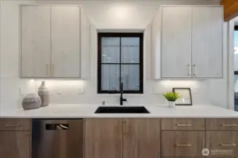 Photos represent builder's finish product and may not be exact.