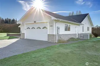 Enjoy all the natural lighting inside the home with a well designed layout.