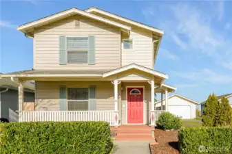 Covered Front Porch to sit and drink coffee while enjoying the gorgeous mountain views