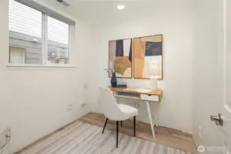 lower level office or utility/laundry room