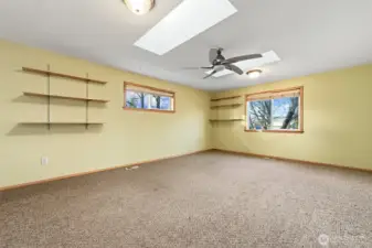 Bonus Room (2nd floor)