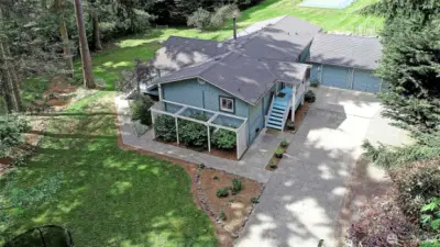 Adjacent Private Community Pickleball Court and Trail to Beach~