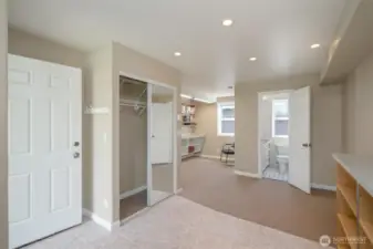 Studio/Office space attached to shop and guest house/ADU and it has a full bathroom.