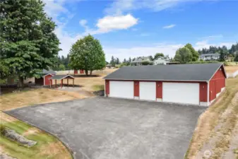 10 car, 2995 sq ft garage with storage upstairs too