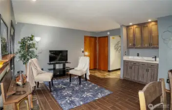 Family room with wet bar