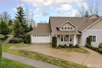 Beautiful paired home that is fully accessible.