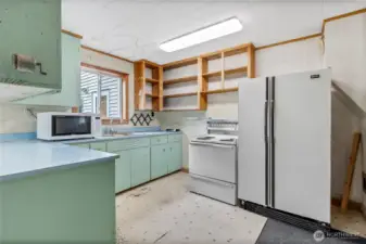 Microwave, stove & frig are included