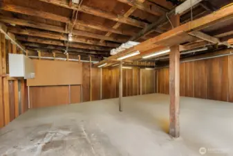 Did we mention the additional shop as well? Yep! Now get to work on those projects!