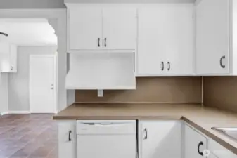 Nicely maintained kitchen