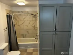 Extra storage in bathroom for linens