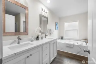 The kind of bathroom that deserves candles and playlists.