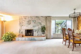 living room/dining room