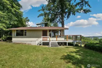 Lovely large lot in the Camano Country Club.