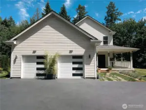 661sf 2 car garage with epoxy coated floors. #10920 Chaucer St SE, Olympia, WA 98501