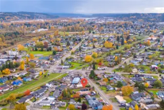 Perfect location with quick access to multiple highways/commuting routes.