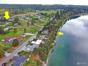 Private community beach access, a quick 5 minute walk away from your home.  Enjoy crabbing, fishing and all your water activities all minutes from your home.  Close to two state parks for extra island amenities.