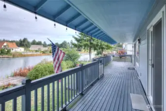 This deck, and these views, are fabulous!
