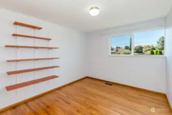 Third main level bedroom.