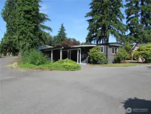 NEAR WINCO OFF 116TH IN FRIENDLY SENIOR PARK (LOT REN IS ONLY $660 P/M) VACANT & NICELY UPDATED, 784 SQ FT W/ 2 BEDROOM AND 1 BATH. CORNER LOT ACROSS FROM WOODED AREA.