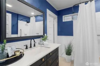 Main level full bathroom