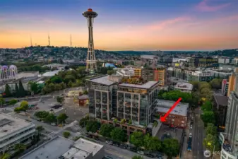 A perfect location: Uptown, Met Market...