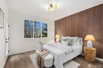 primary room with an upgraded wall