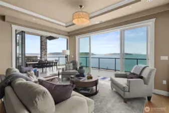 Plenty of indoor and outdoor options for entertaining